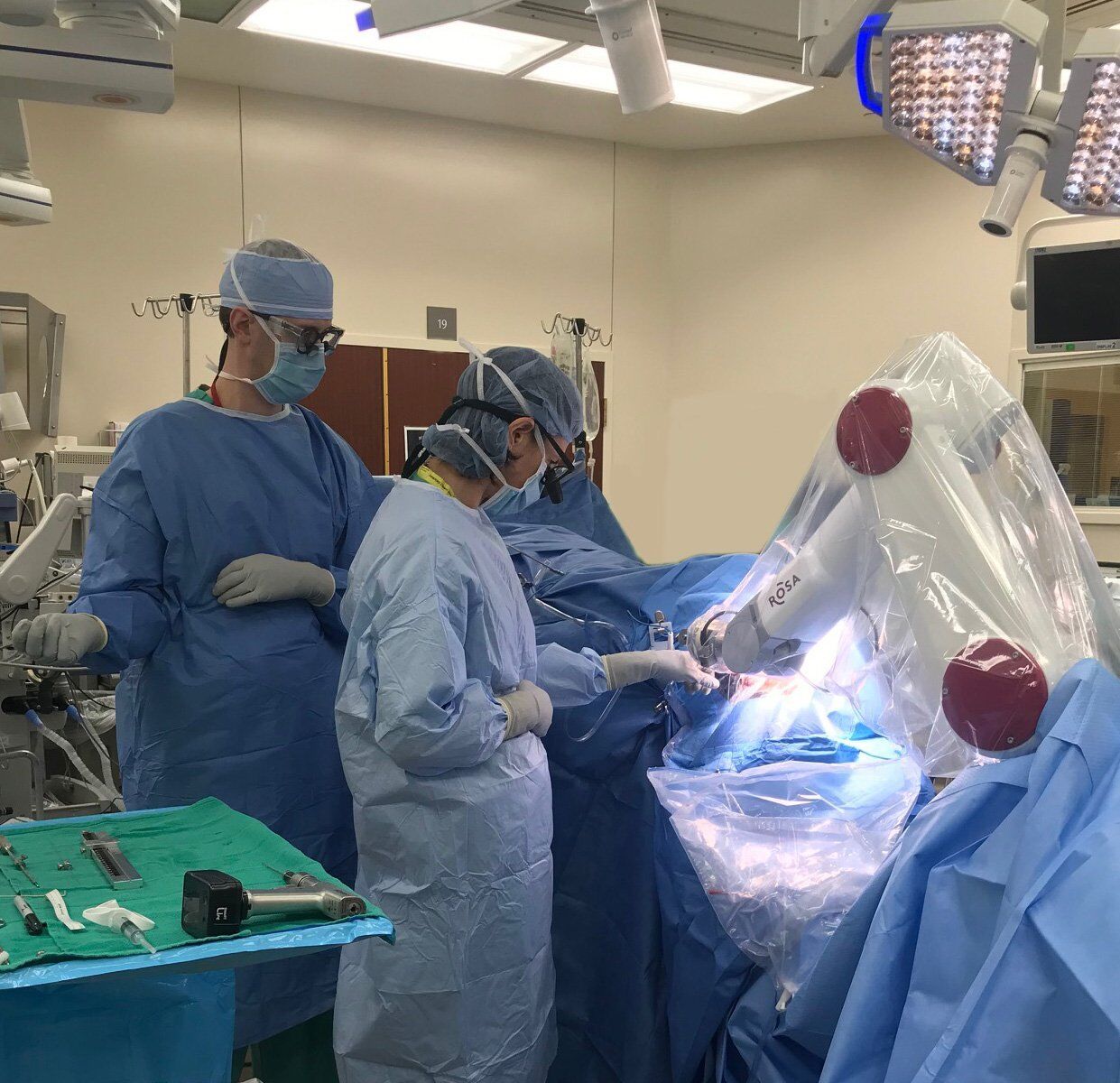 Aviva Abosch in surgery